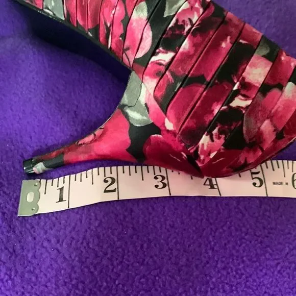 NWOT White House Black Market Floral Satin-Like Peep-Toe Heels - Picture 7 of 13